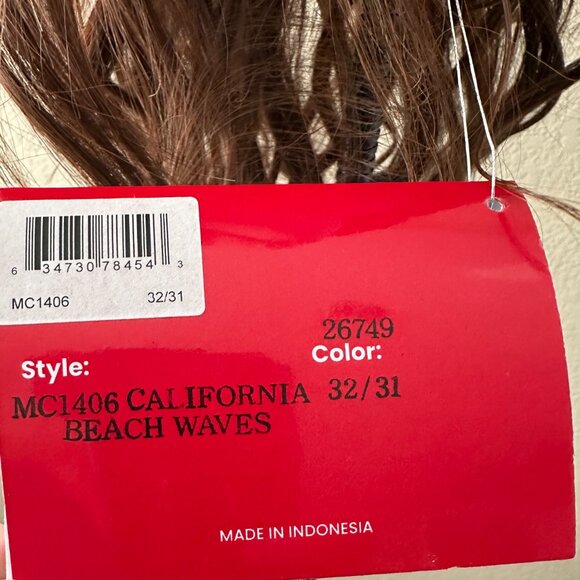 NEW NEVER WORN TressAllure California Beach Waves Wig - Picture 13 of 16